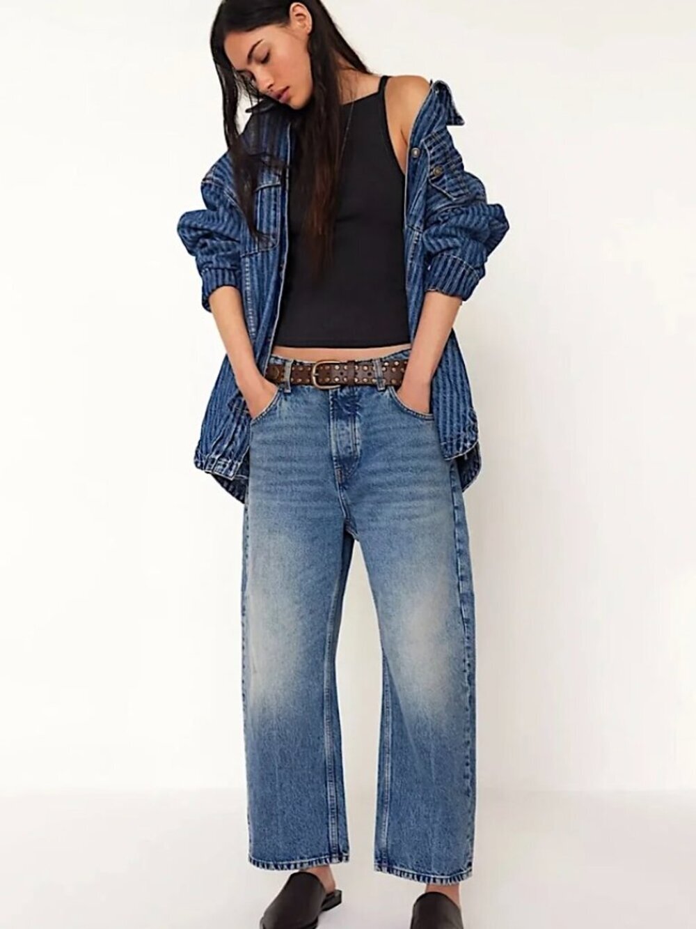 WE THE FREE Deep Trance Dropped Boyfriend Barrel Jeans Size 24 Wide Leg Blue